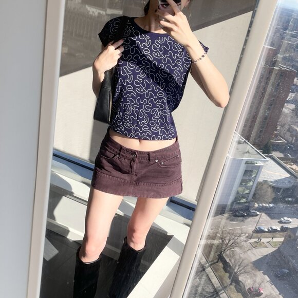 Y2K Style Abstract T-shirt - Picture 2 of 6